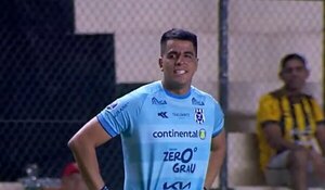 Versus / Felipe Giménez defendió con todo a Carlos Servín tras su "blooper" en la Sudamericana