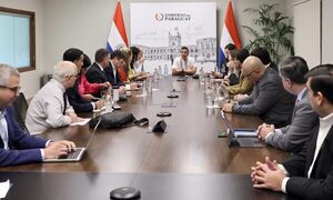 Ante lluvia de quejas, Gobierno anuncia equipo nacional para mejorar sistema de salud