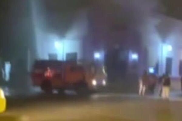 Incendio arrasa con sede del BNF en Paraguarí - SNT