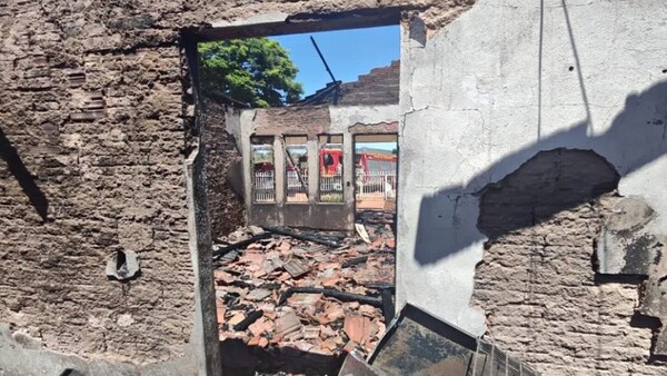 Tragedia en Brasil: Dos niños paraguayos mueren en incendio de vivienda en Tapira