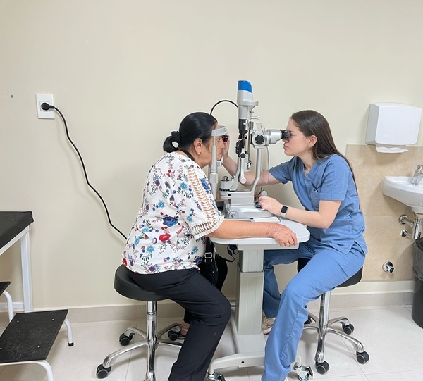 Hospital General de Coronel Oviedo suma la atención oftalmológica a sus servicios - .::Agencia IP::.