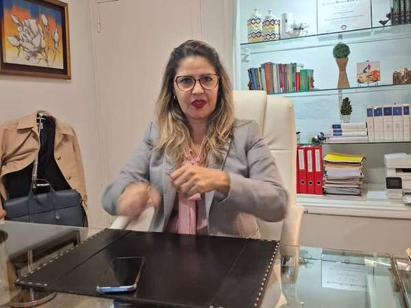 Esto dice abogada de Mario Abdo y ministros sobre renuncia de fiscal de la causa - Política - ABC Color