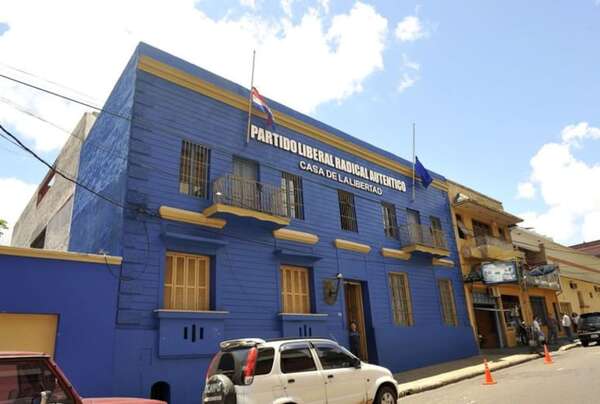 Senadores expulsados: PLRA presentó apelación sobre reincorporación - Nacionales - ABC Color
