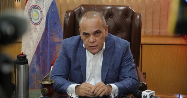 Bachi se despega de los aumentos en el Congreso y dice que no benefició a aliados