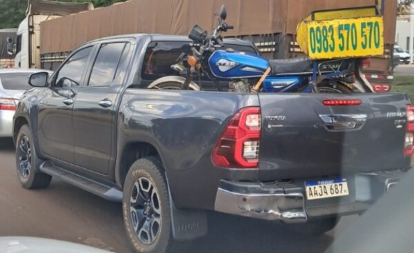 Accidente de tránsito deja daños materiales
