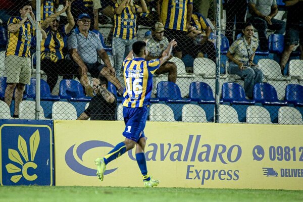 Versus / Luqueño remonta y gana su primer partido del Apertura