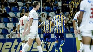 Luqueño gana y sale de la última posición