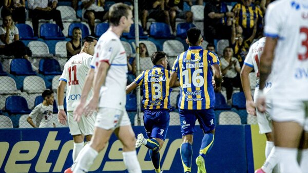 Luqueño gana y sale de la última posición