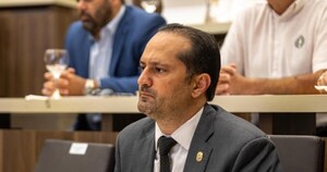 Capturan a dos colombianos reclutados para producir marihuana "vip" en Amambay