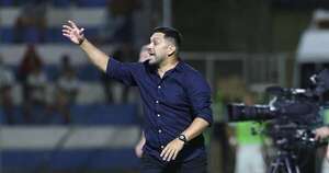La Nación / Giménez defendió al arquero Servín