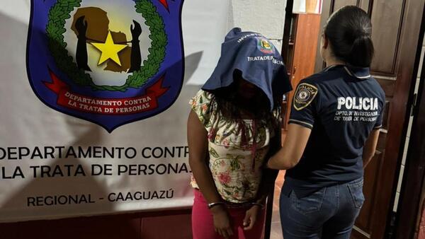 Detenida por explotar a su hermana menor