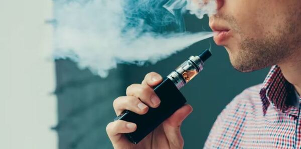 Analizan propuesta para regular uso de vapeadores