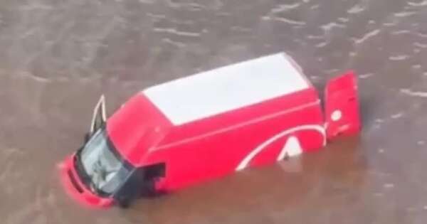 La Nación / Bahía Blanca: falleció el chofer que intentó salvar a niñas desaparecidas