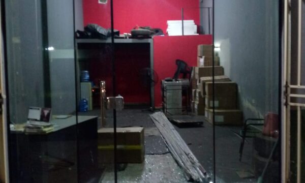 Roban mercaderías de una transportadora