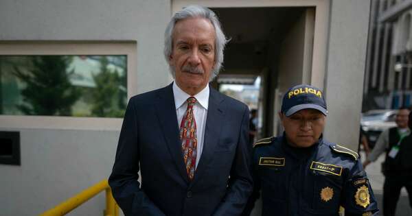 La Nación / Guatemala: periodista vuelve a prisión en medio de repudio internacional