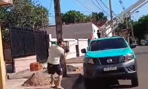 A palos buscan evitar corte en Presidente Franco – Prensa 5