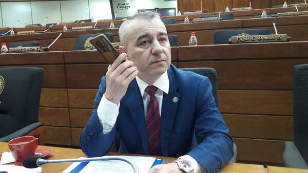 Renuncia de fiscal que investiga caso Seprelad es "tremendamente llamativo" - 1000 Noticias