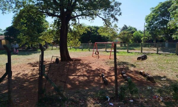 Piden construcción de parques recreativos en escuelas de Presidente Franco