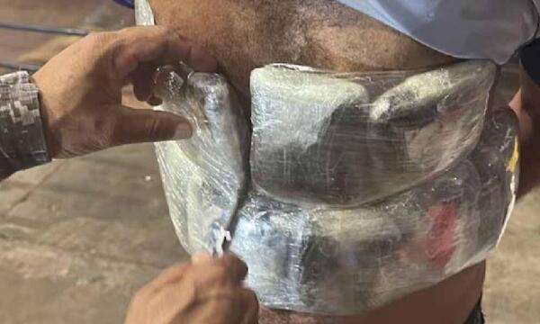 Paraguayo detenido tras intentar cruzar al Brasil con droga pegada al cuerpo – Prensa 5