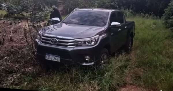 Diario HOY | Delincuentes abandonan lujosa camioneta utilizada para cometer asalto