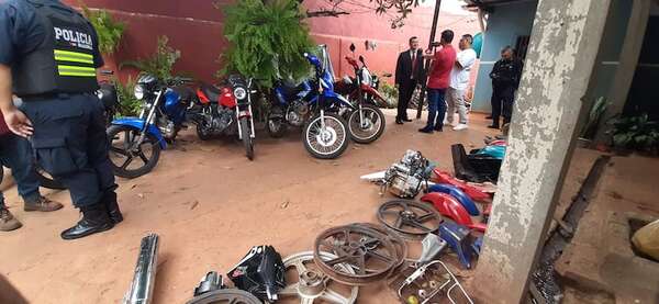Localizan moto hurtada mediante GPS y encuentran decenas de biciclos en un desarmadero - ABC en el Este - ABC Color