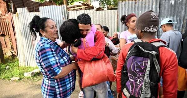 La Nación / Cuba excarceló a 553 presos políticos para cumplir acuerdo