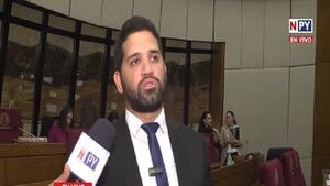 "Pupitres de 'oro': La polémica compra inflada en Itaipú