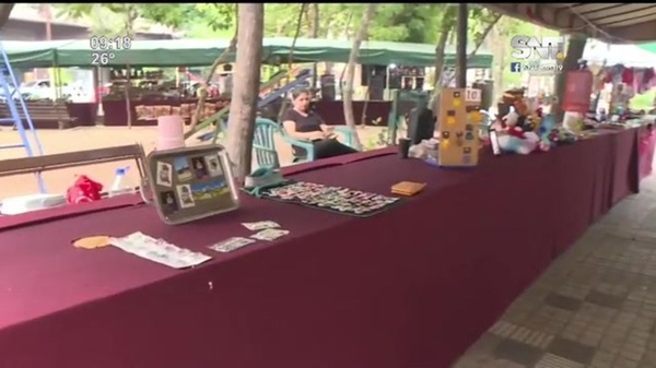 Feria de artesanías en la Plaza Juan E. O'Leary hasta las 22:00 - SNT