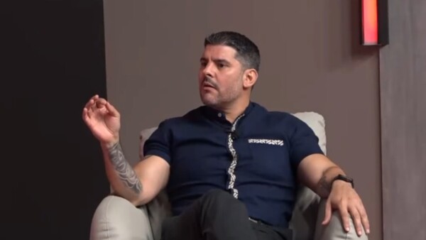Nenecho dijo que su “pasatiempo” es pelearse en redes