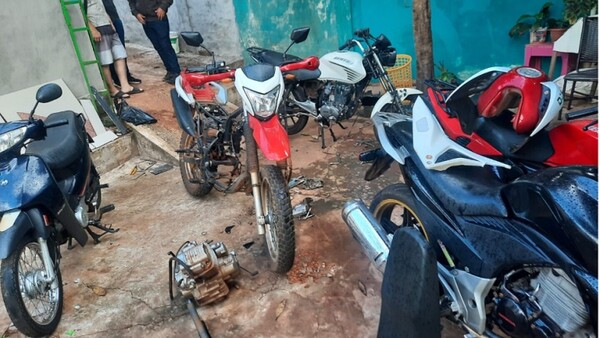 Motocicleta robada con sistema de rastreo permitió recuperar varios biciclos de dudosa procedencia