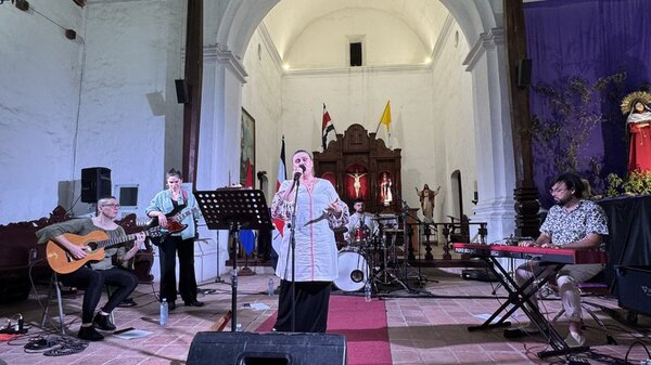 Lizza Bogado inició su gira en Costa Rica con "Laboratorio del Alma" - .::Agencia IP::.