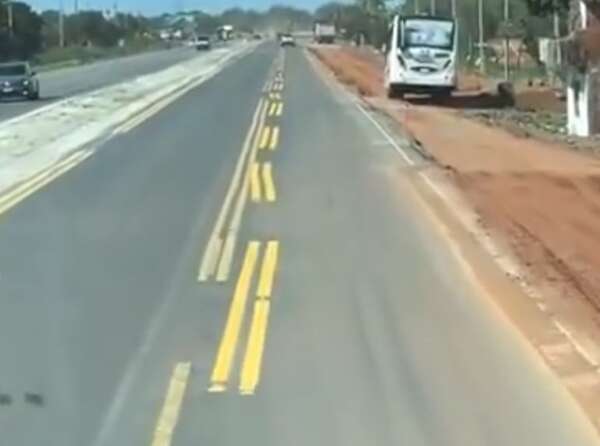 Video: denuncian líneas mal trazadas en ruta a Falcón y MOPC da esta explicación - Nacionales - ABC Color