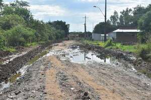 Ayolas: vecinos claman por el arreglo de cañerías para acceder a agua potable - Nacionales - ABC Color