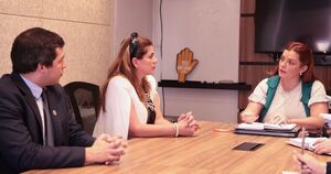 Articulando acciones a favor del fútbol femenino | Asociación Paraguaya de Fútbol