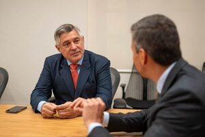 Peña revisó avances en educación y programas sociales con ministro Luis Ramírez - El Trueno