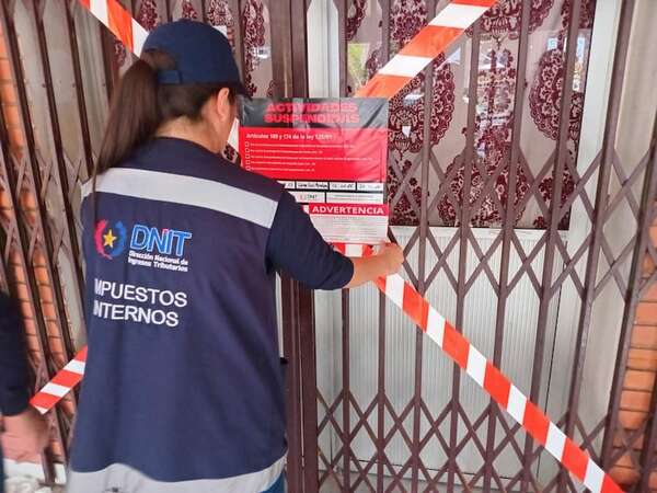 Cartismo rechaza cortar el chorro a millonaria repartija de “recaudación” a funcionarios de DNIT - Política - ABC Color