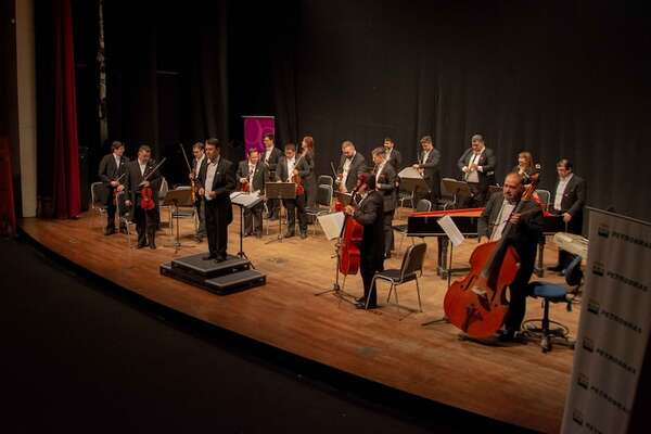 Una noche de homenajes con la OCMA - Música - ABC Color