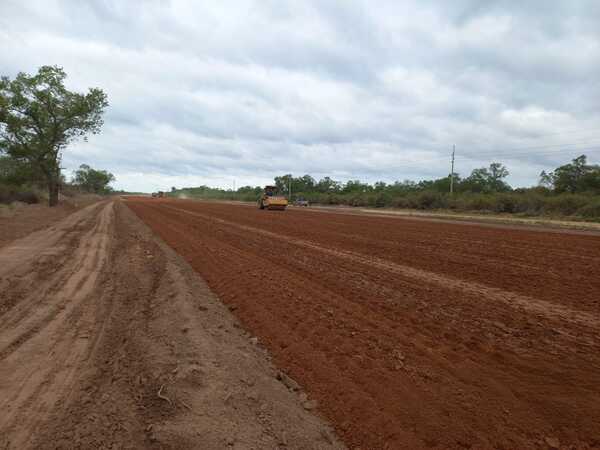 Sigue a buen ritmo la construcción del Lote 3 de la Ruta Bioceánica en el Chaco - .::Agencia IP::.