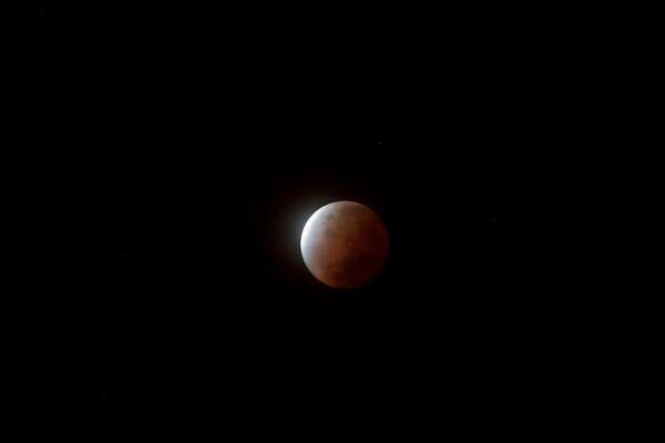 Un eclipse total de Luna inaugura mañana una cascada histórica de eventos astronómicos - Ciencia - ABC Color