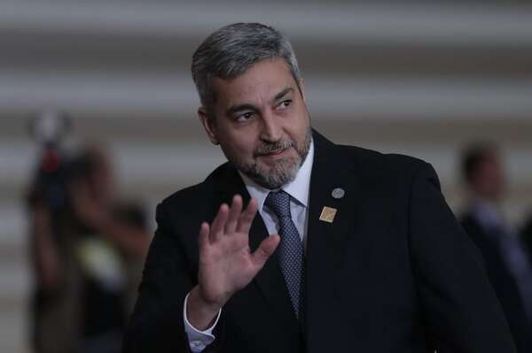 Abdo Benítez pedirá que le quiten fueros y se lanza contra Fiscalía “sometida” - Política - ABC Color