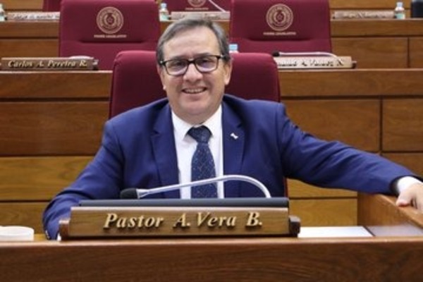Diputado respalda reincorporación de senadores y critica sanciones tardías - ADN Digital