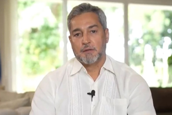 Mario Abdo denuncia persecución del Estado y pide su desafuero