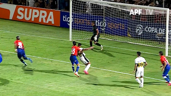 Debió ser penal para Olimpia