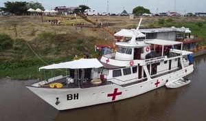 Ayuda médica llega por agua a Ñeembucú