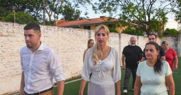 Carol se enfrenta a los gritos con Silvera por tratarla de "lavadora de dinero"