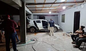 Cuatro mondaha se llevan un jugoso botín de una vivienda
