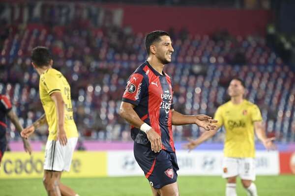 Insólito: ¡Cecilio Domínguez pateó un penal y volvió a errar! - Cerro Porteño - ABC Color