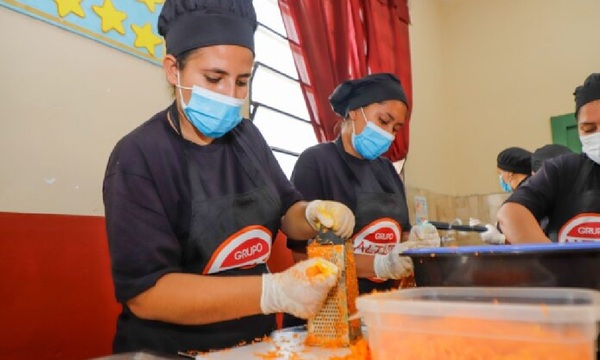 Marcelo Soto responde a denuncia sobre contratos de cocineras en el programa de alimentación escolar - OviedoPress