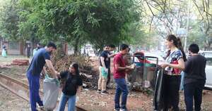Diario HOY | Estudiantes de Medicina realizan minga ambiental en el Hospital de Clínicas
