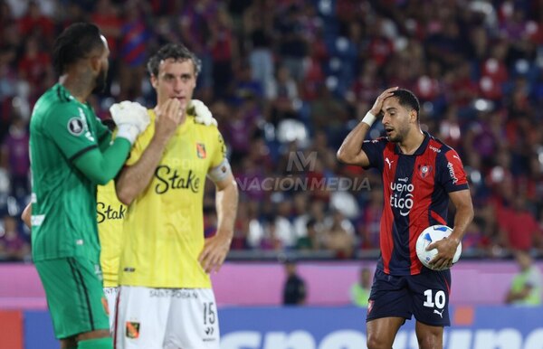 Versus / ¿Quién es el penalero designado en Cerro Porteño? Diego Martínez habló al respecto